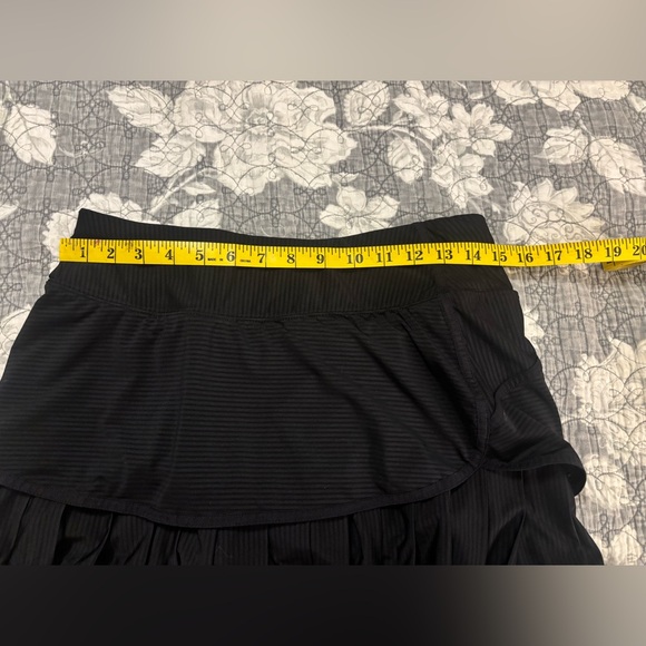 Athleta Small Black Mini Workout Skirt With Built In Shorts - Picture 5 of 11